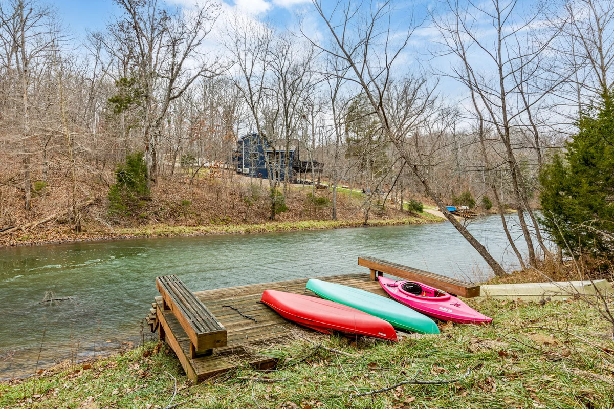 608 Muetze Point Dr property photo 2