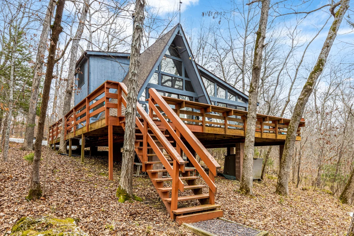 608 Muetze Point Dr property photo 4