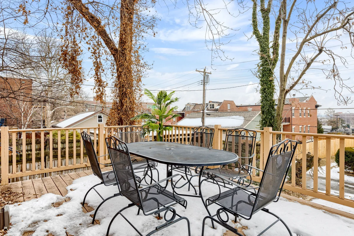 Home in St. Louis property photo 5