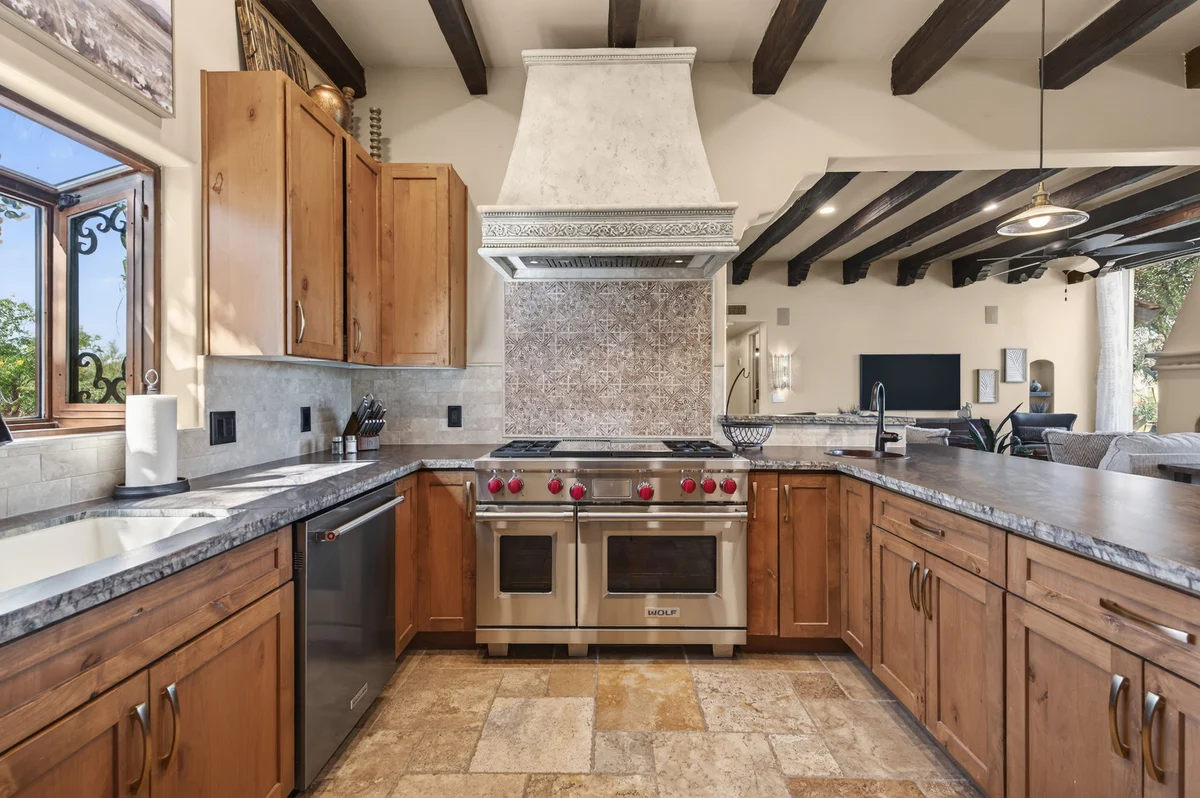 6228 E Azura property photo 4