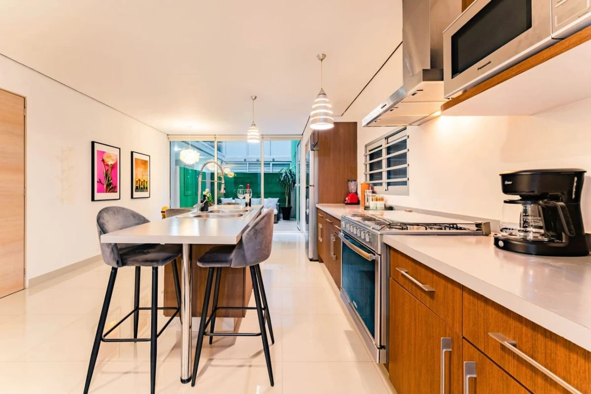 Central Roma Condo with Smart TV, WiFi and Patio property photo 5