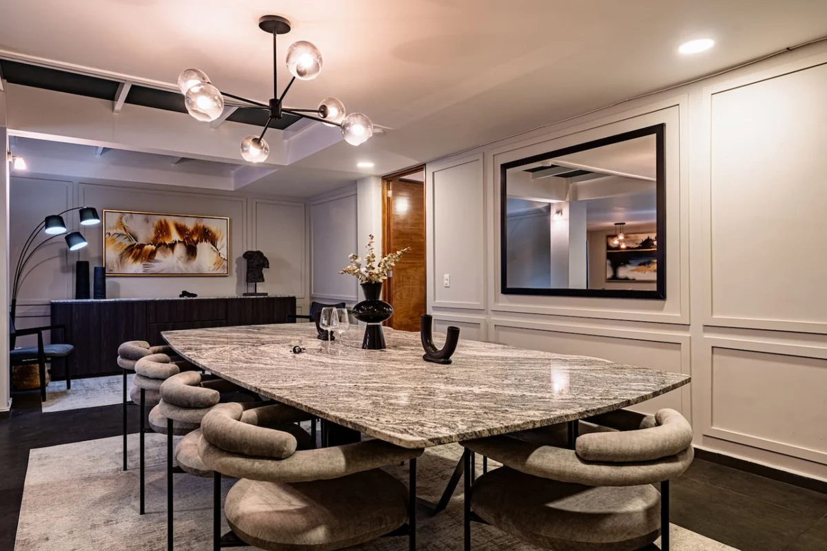 Del Valle Getaway: Workspace and Secure Parking property photo 3