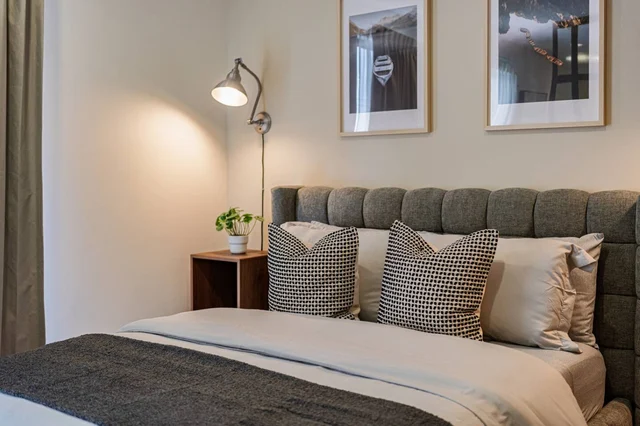 Bedroom 1 image 1