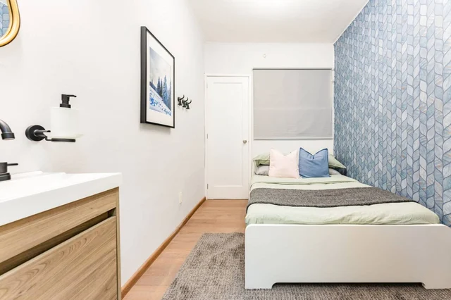 Bedroom 1 image 1