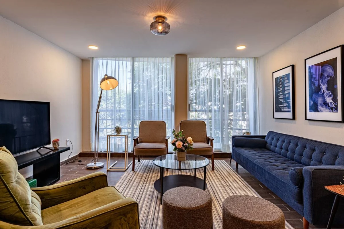 Host Your Entire Group, in Roma Sur property photo 2