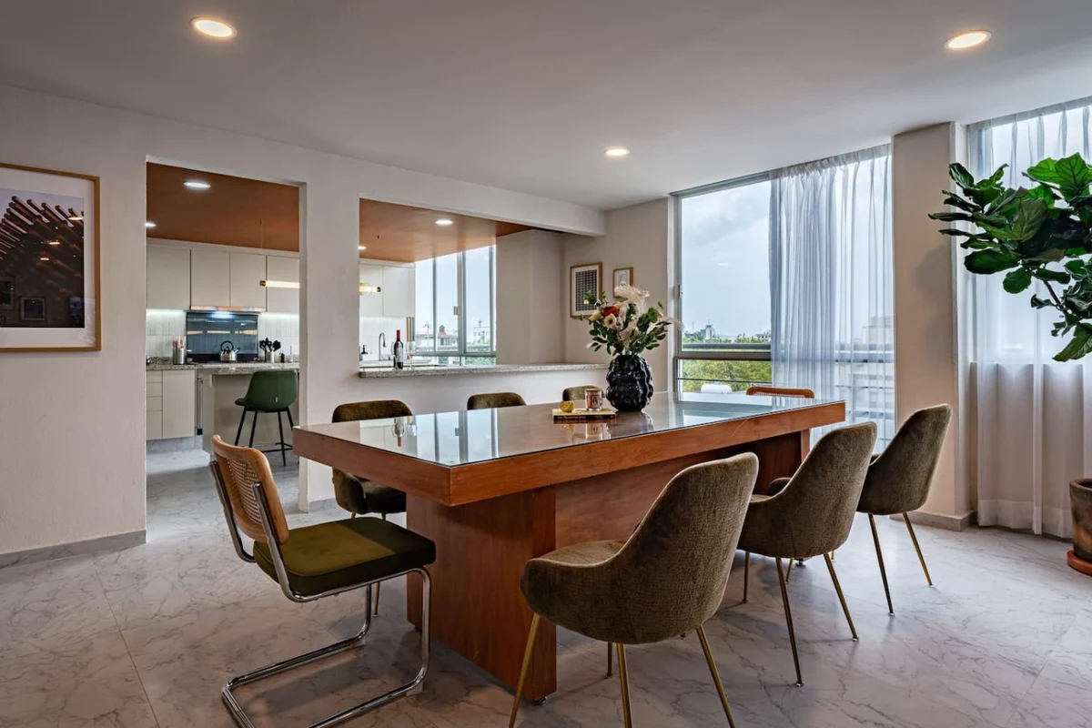 Host Your Entire Group, in Roma Sur property photo 3