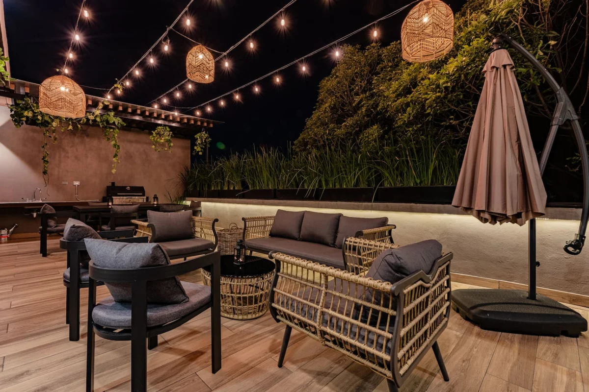 Luxury PH with Rooftop, BBQ, and Stunning Views property photo 2