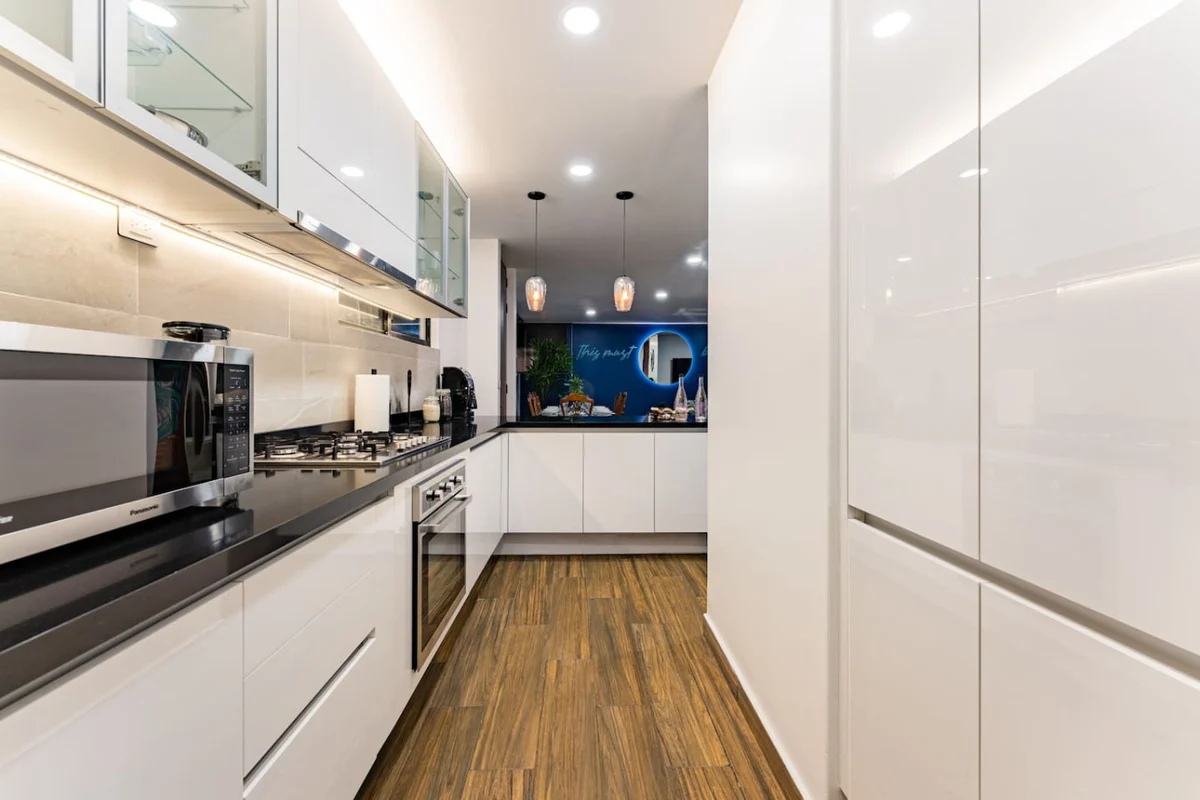 Luxury PH with Rooftop, BBQ, and Stunning Views property photo 4