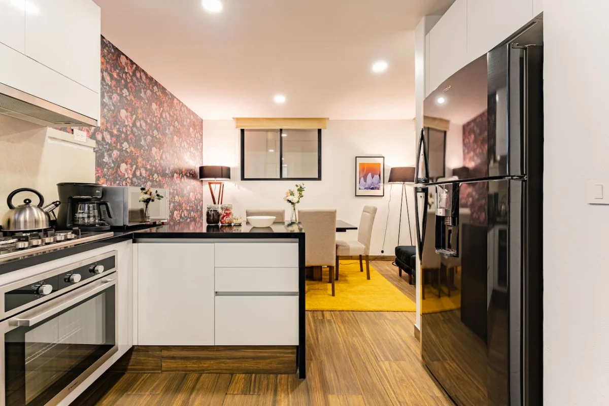 Modern La Condesa Apartment with Gym & Parking property photo 2