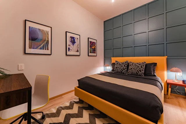 Bedroom 8 image 1