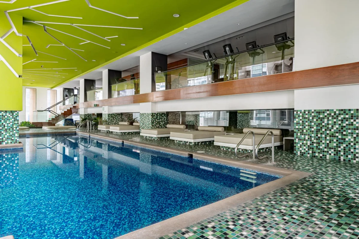 Sleek High-Rise with Pool, Gym, Jacuzzi & BBQ Area property photo 4