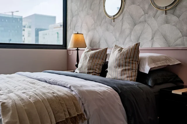 Bedroom 1 image 1