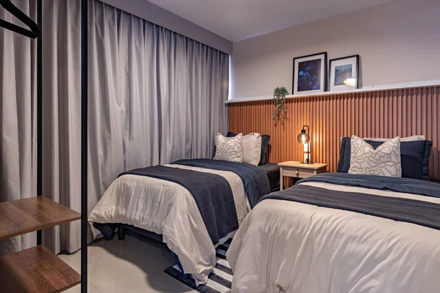 Bedroom 1 image 1