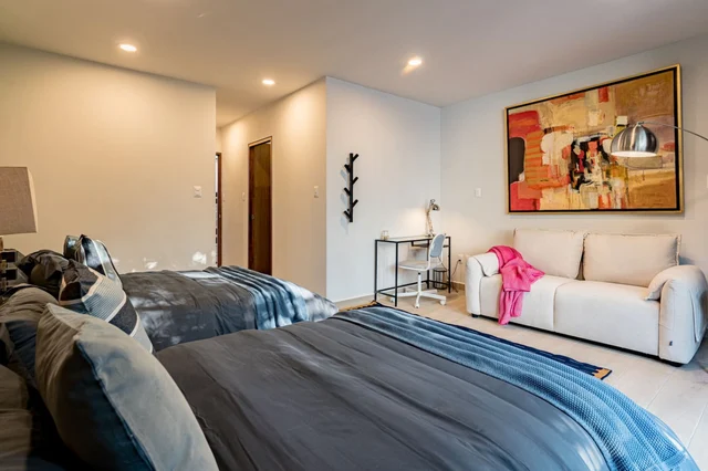 Bedroom 4 image 1