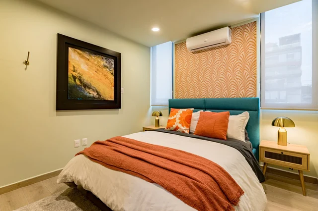 Bedroom 5 image 1
