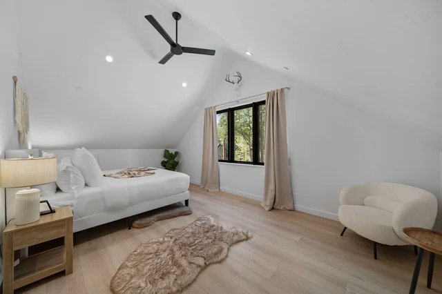 Bedroom image 1