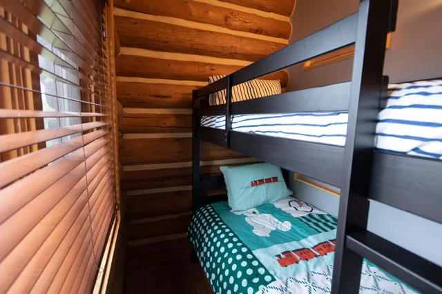 Bedroom 4 image 1