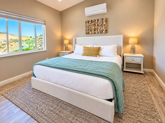 Bedroom 1 image 1