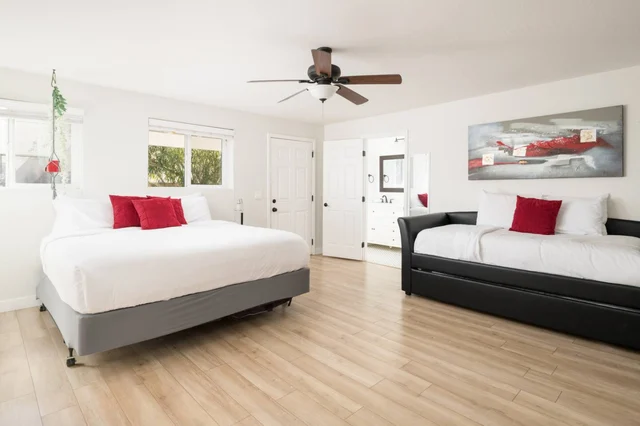 Bedroom 3 image 1
