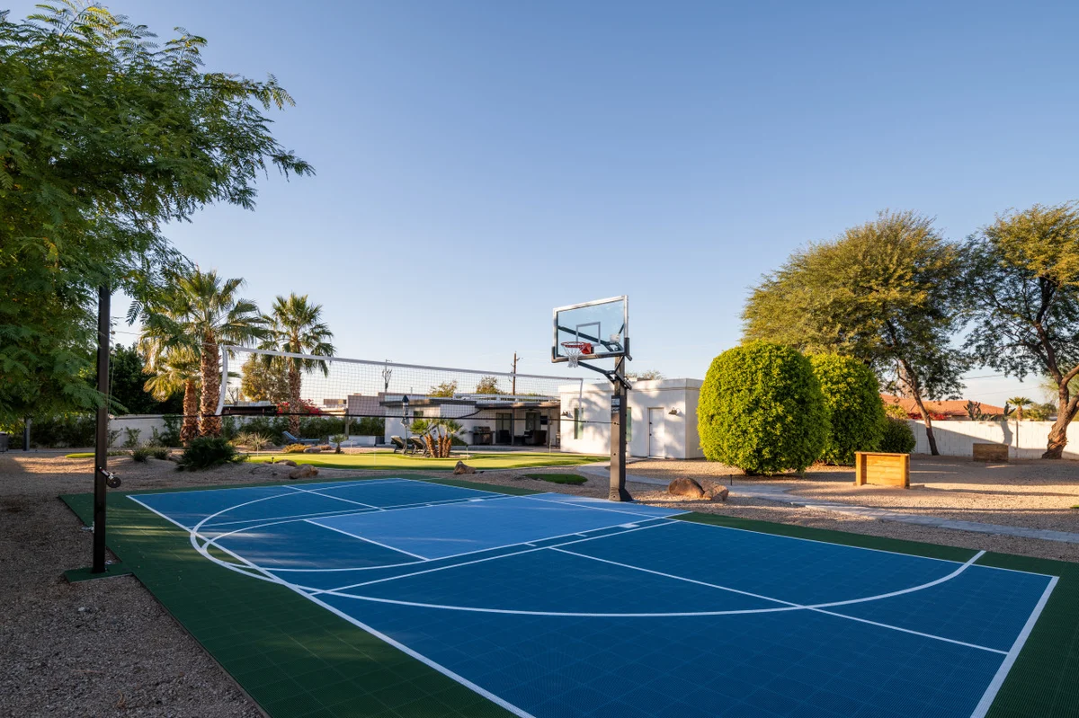 THE DESERT DIAMOND property photo 3