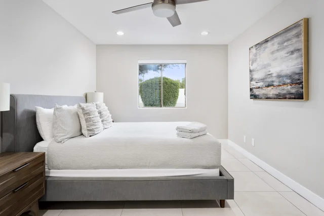 Bedroom 3 image 1