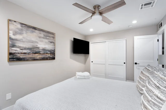 Bedroom 4 image 1
