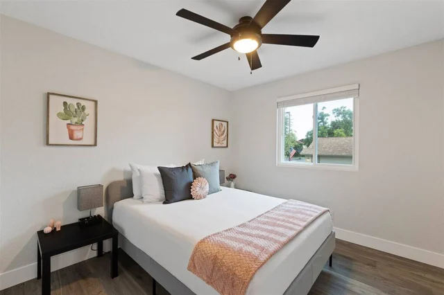 Bedroom 3 image 1