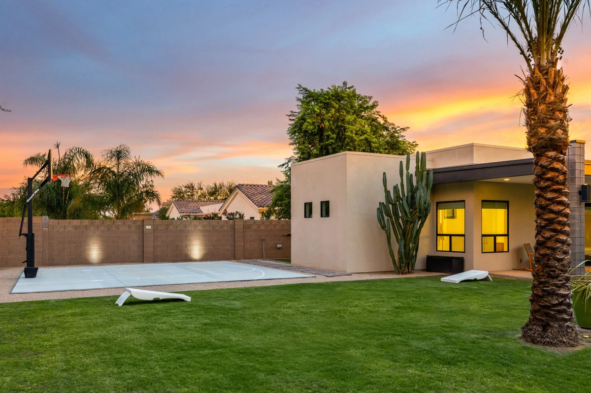 THE LAUREL OF SCOTTSDALE property photo 5