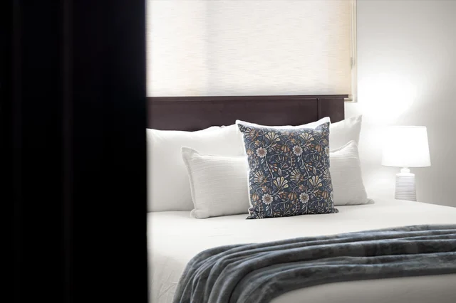 Bedroom 1 image 1