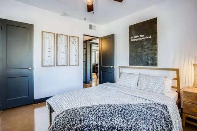 Bedroom 1 image 1