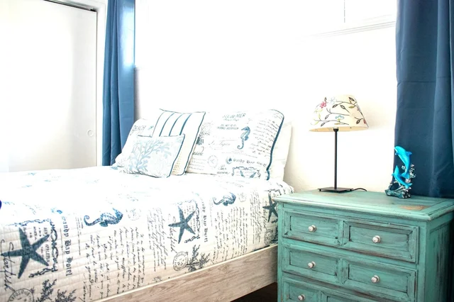 Bedroom image 1