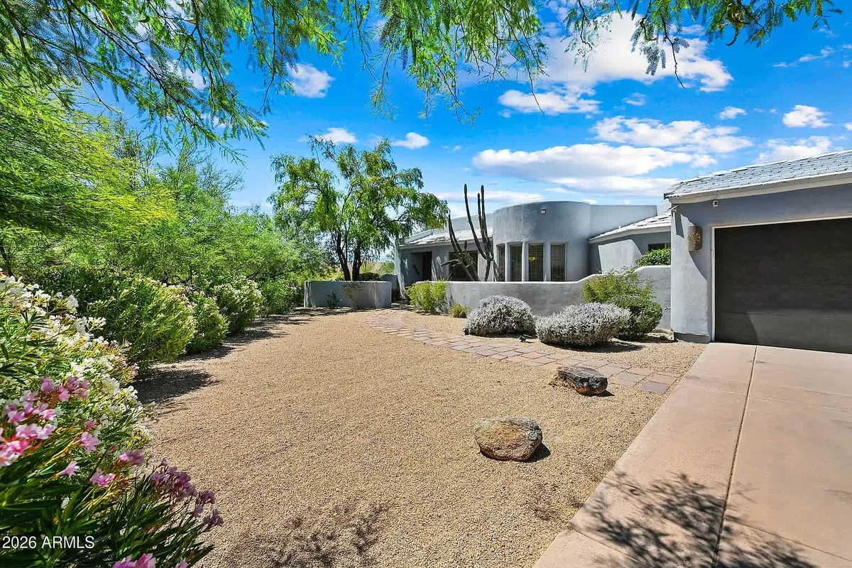 Carefree Foothills property photo 3