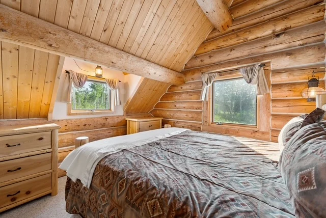 Bedroom 1 image 1