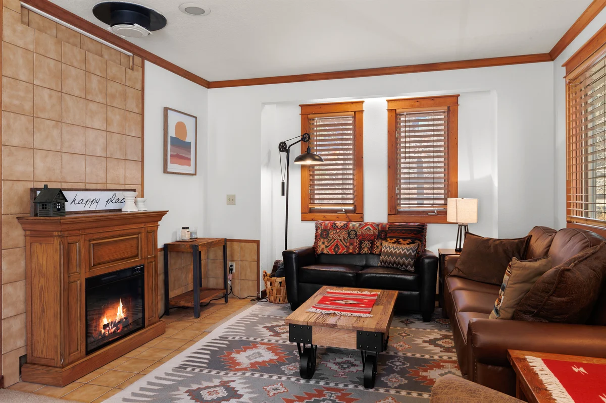 Spacious Serenity – Scenic Mountain Townhouse property photo 4