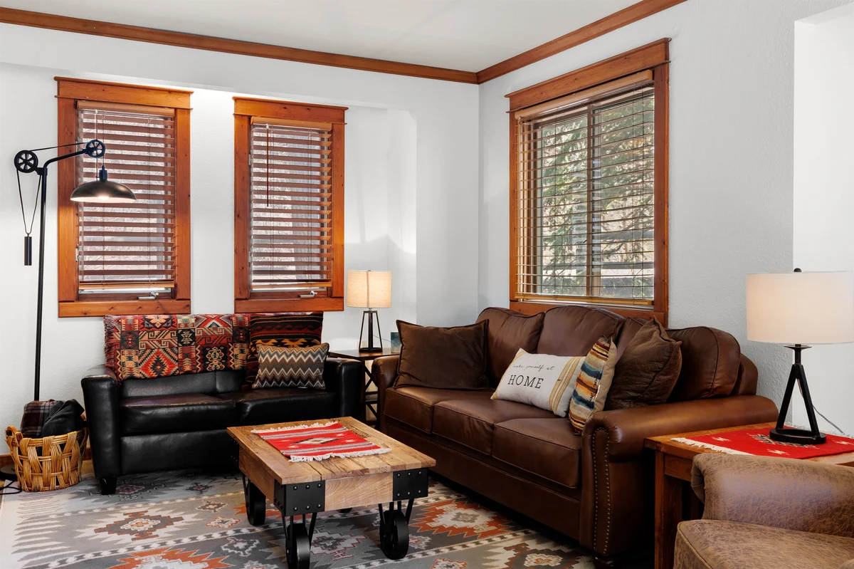 Spacious Serenity – Scenic Mountain Townhouse property photo 3