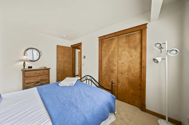 Bedroom 2 image 1