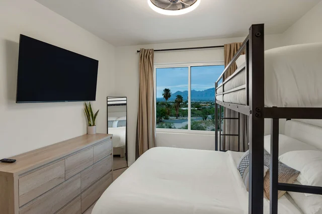 Bedroom 1 image 1