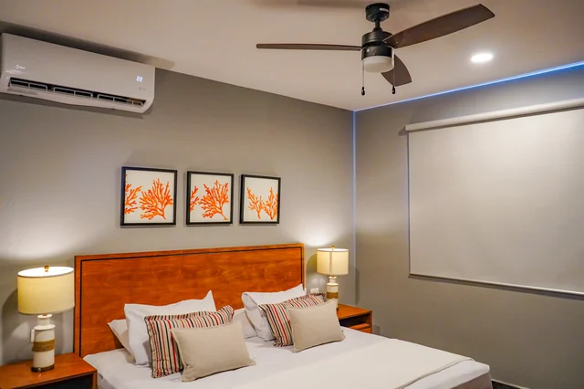 Bedroom 1 image 1