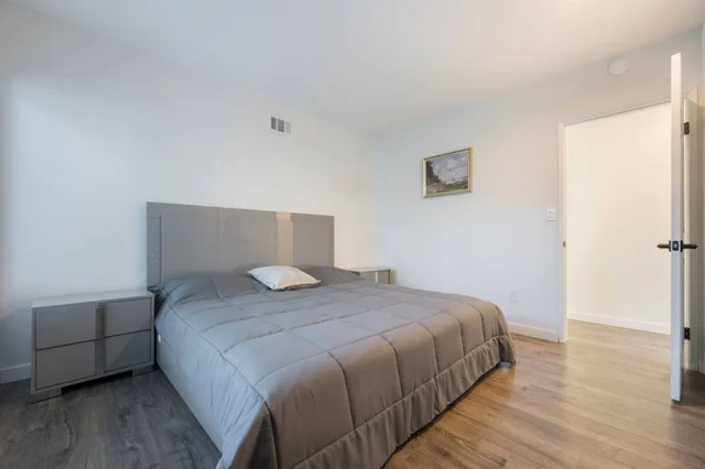 Bedroom 1 image 1