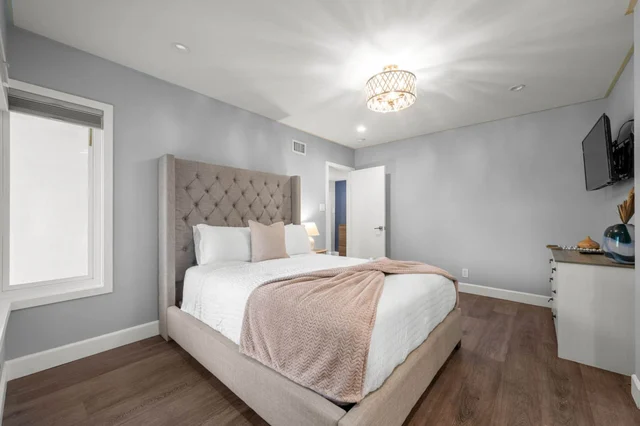 Bedroom 3 image 1