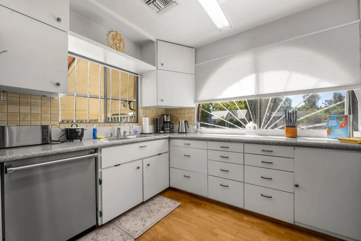 ৎ୭Charming Home in North Hollywood ৎ୭ property photo 3