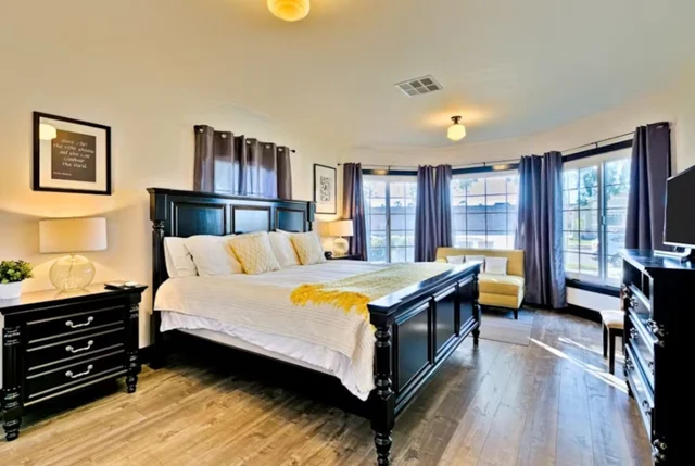 Bedroom 3 image 1