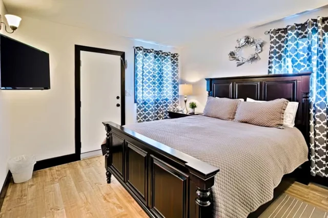 Bedroom 4 image 1