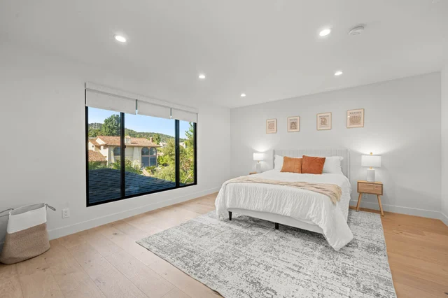 Bedroom 1 image 1