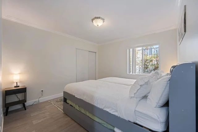 Bedroom 1 image 1