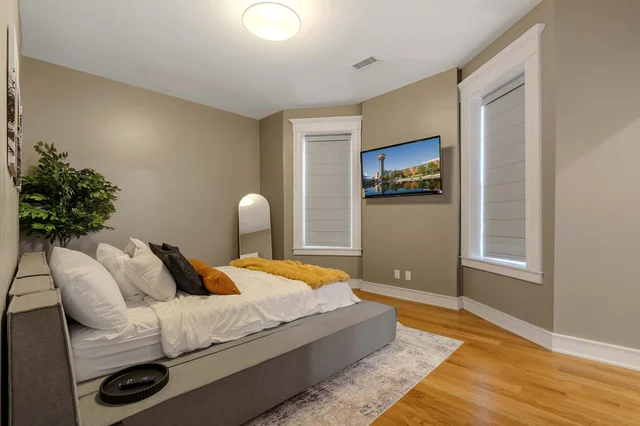 Bedroom image 1