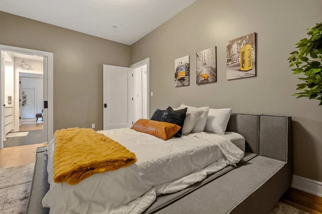 Bedroom image 1