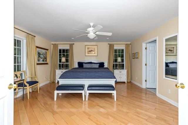 Bedroom 2 image 1