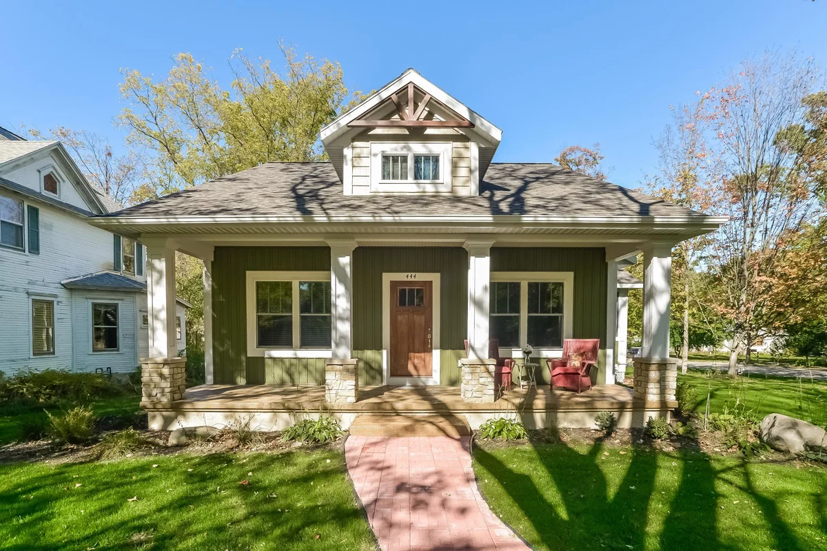 Four Gen house on Hill in Saugatuck walk to town property photo 3