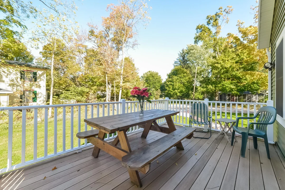 Four Gen house on Hill in Saugatuck walk to town property photo 4